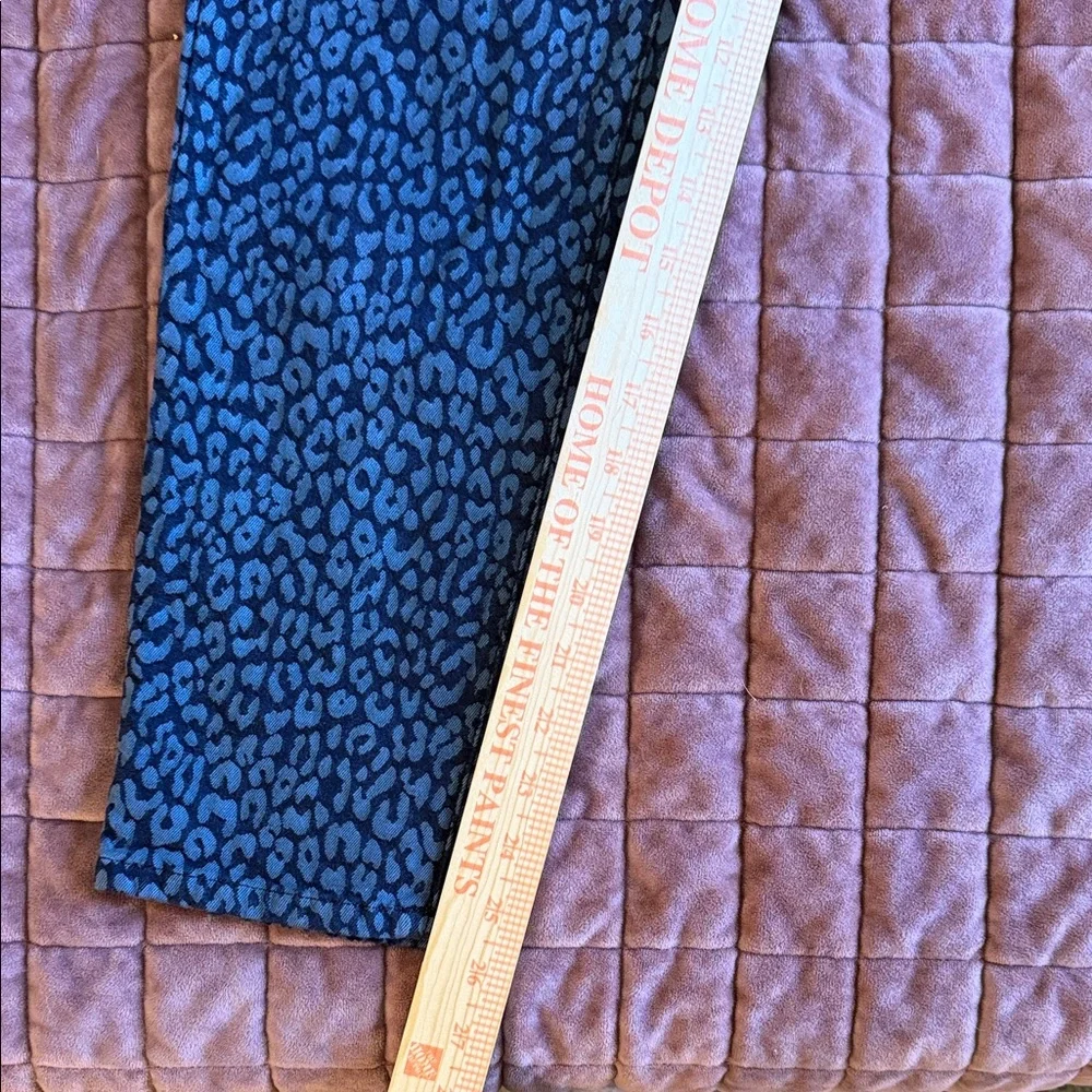 NWT James Jeans Blue Leopard Print High Waisted Jeans Size 25 - Picture 4 of 10